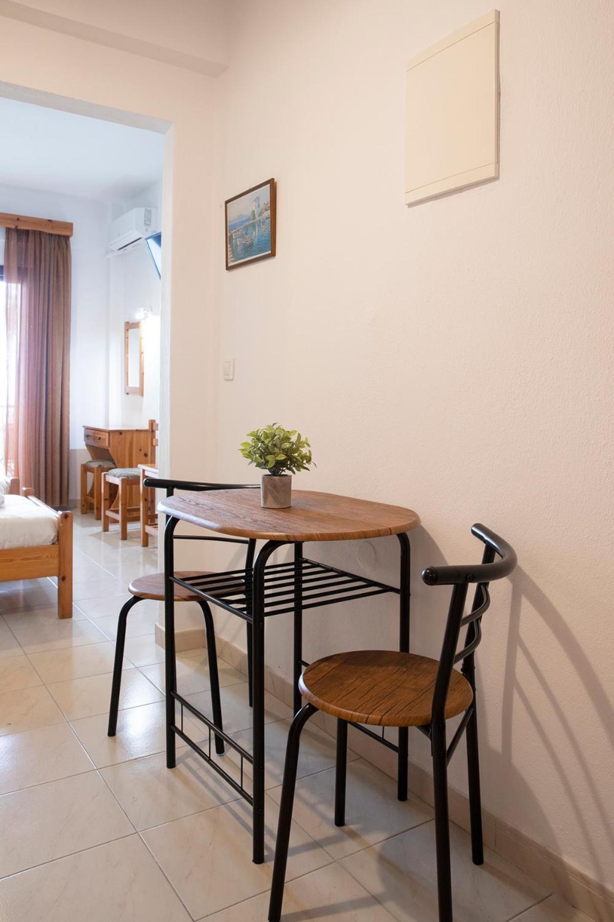 Manos Kritikakis Apartments Platamonas Exterior photo
