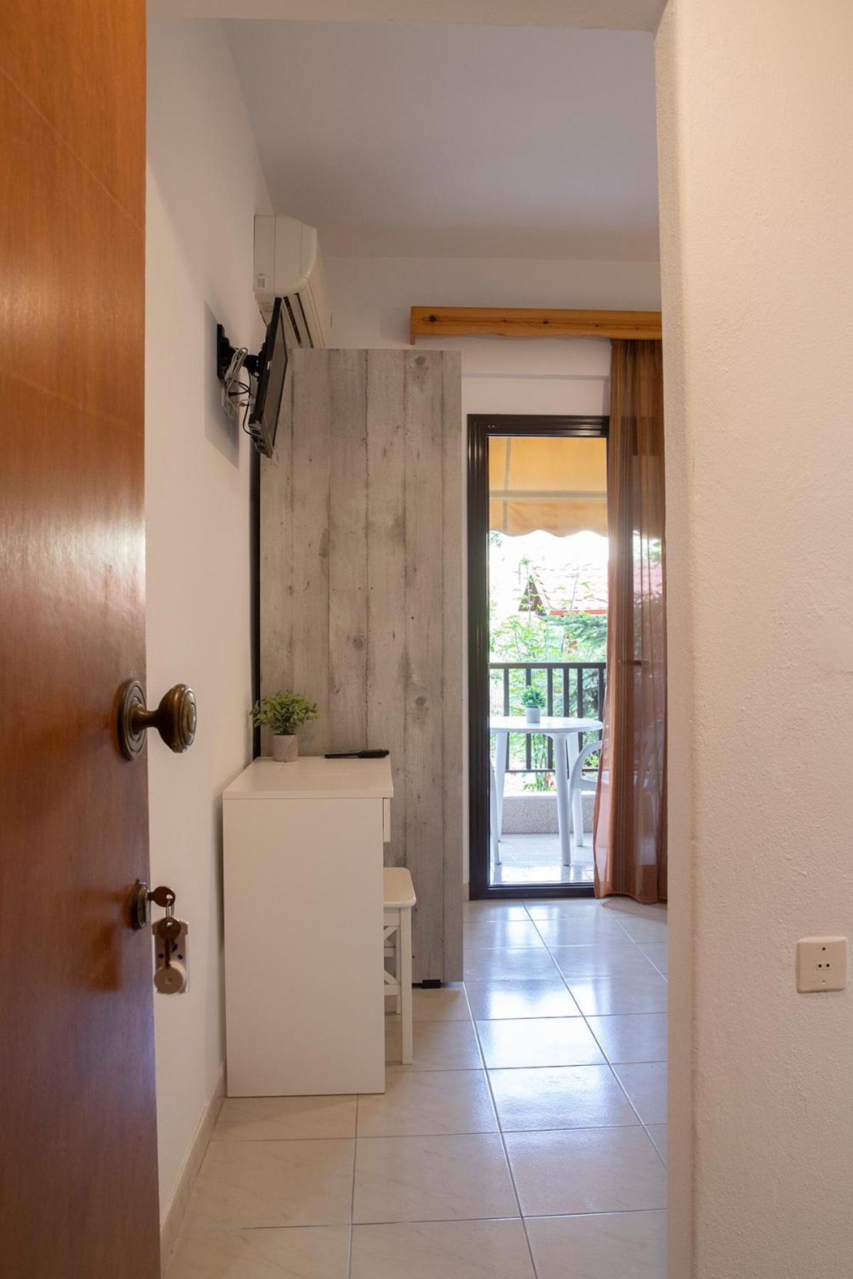 Manos Kritikakis Apartments Platamonas Exterior photo